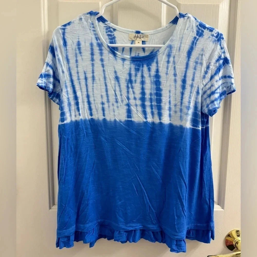 Style & Co petite blue short sleeve top